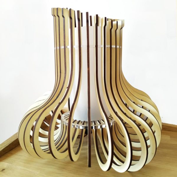 Lampara de madera y metacrilato diseño de Maqula Design
